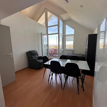 Apartment Airport