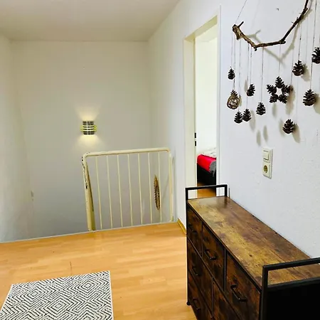 Airport Apartment *